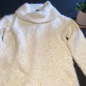 Reaction cozy white warm large sweater